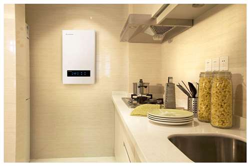 林内热水器售后服务电话，林内热水器龙头放不出来水是什么原因